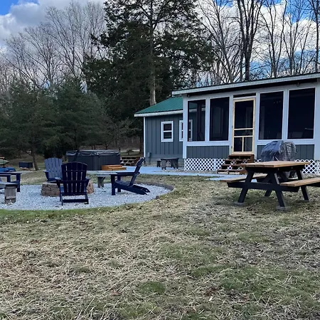 Whitetail Woods Cabin Villa